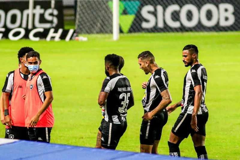 CRB vence Botafogo de virada, no Rei Pelé, e chega ao G-4 da Série B: 2 a 1