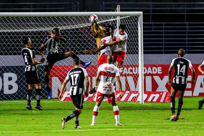 CRB vence Botafogo de virada, no Rei Pelé, e chega ao G-4 da Série B: 2 a 1