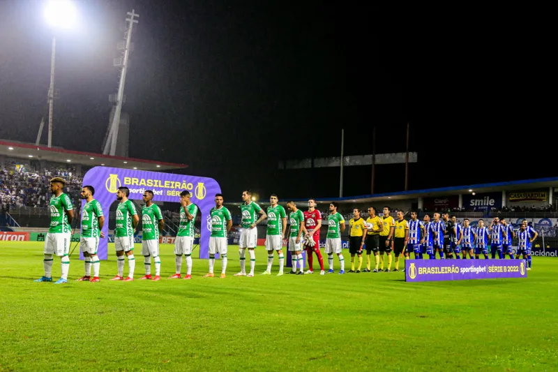 No finalzinho, CSA deixa escapar a vitória sobre a Chape e fica na 11ª posição na tabela: 1 a 1