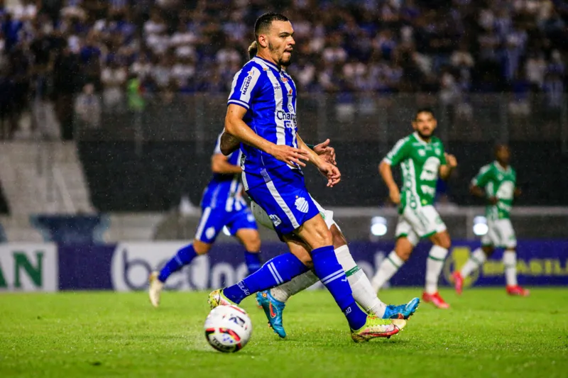 No finalzinho, CSA deixa escapar a vitória sobre a Chape e fica na 11ª posição na tabela: 1 a 1