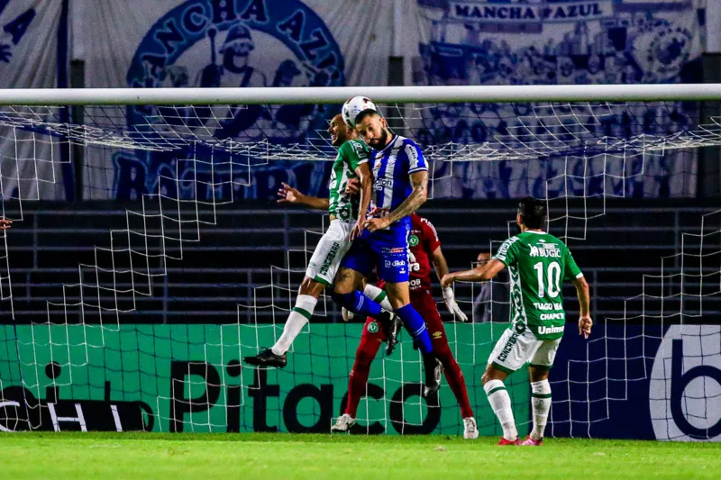 No finalzinho, CSA deixa escapar a vitória sobre a Chape e fica na 11ª posição na tabela: 1 a 1