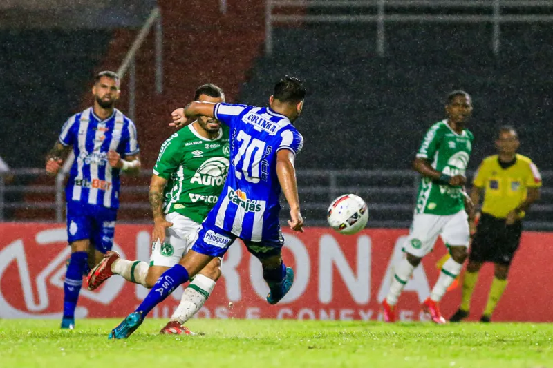 No finalzinho, CSA deixa escapar a vitória sobre a Chape e fica na 11ª posição na tabela: 1 a 1