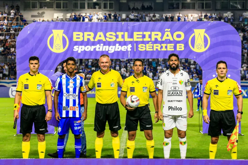 Em jogo dramático, CSA vence o Brusque com gol de pênalti, mas segue no Z4 da Série B: 1 a 0