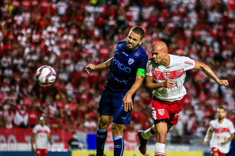 Negueba decide, CRB vence o Londrina por 1 a 0 e se mantém vivo na briga pelo acesso