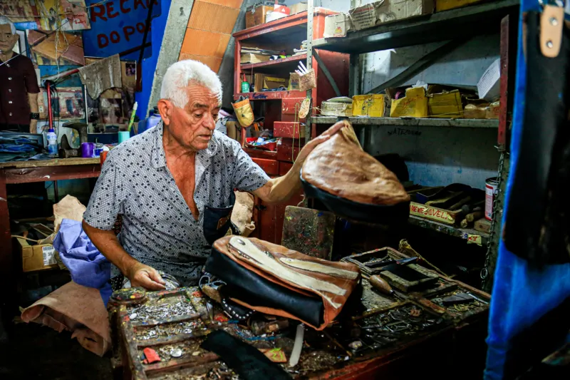Beto de Meirus, o artista alagoano que se diz "Escravo do Amor"