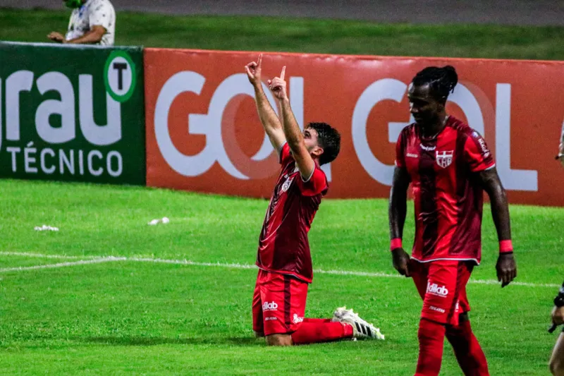 CRB bate o Confiança por 3 a 2 e conquista a primeira vitória em casa na Série B