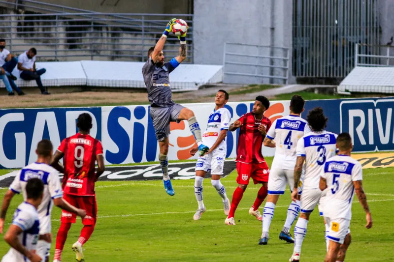 CRB bate o Confiança por 3 a 2 e conquista a primeira vitória em casa na Série B