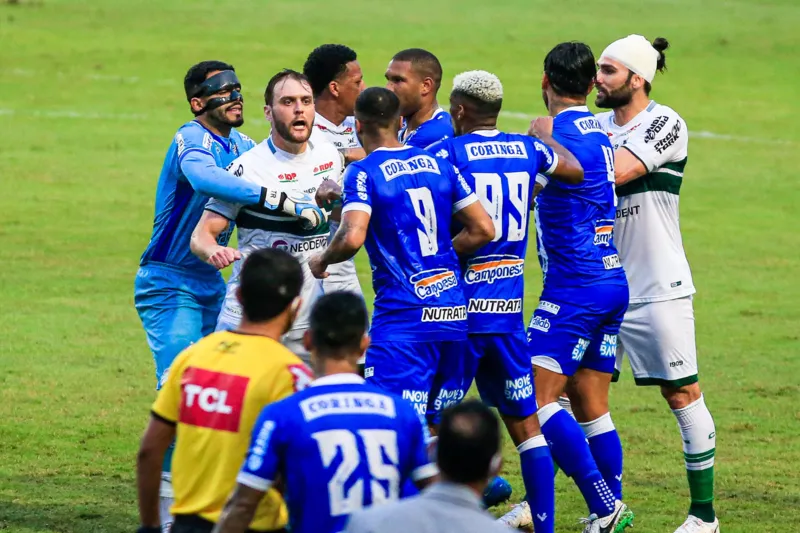 Em sua melhor apresentação nesta Série B, CSA atropela o líder Coritiba, no Rei Pelé: 3 a 0