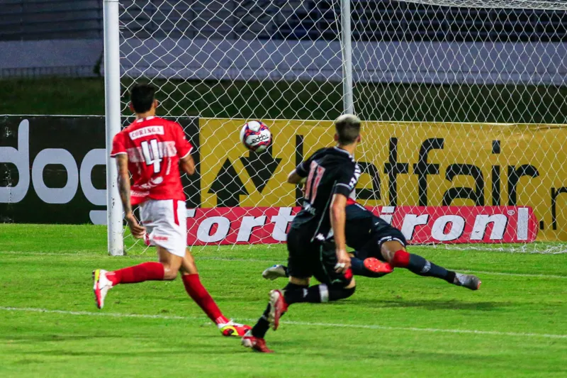 CRB ressurge nos minutos finais e consegue empate de 1 a 1 contra o Vasco