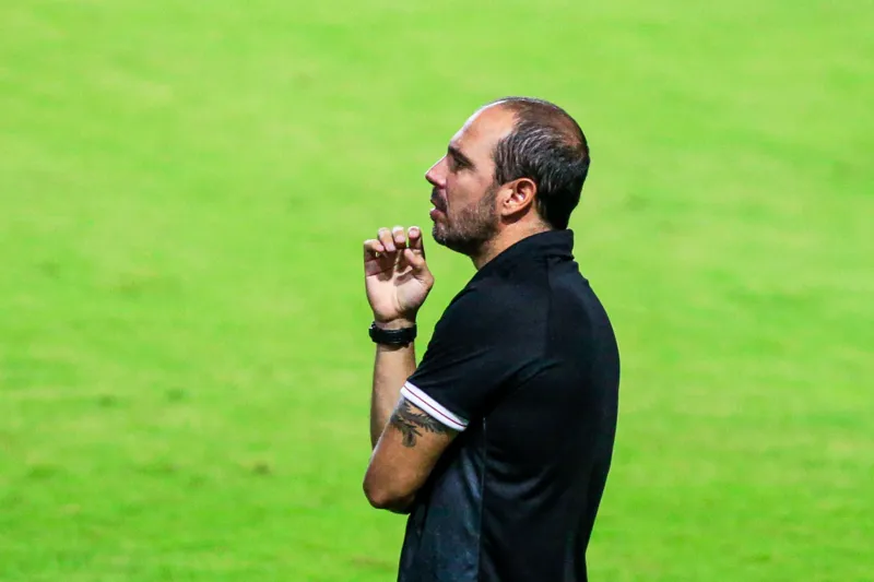 CRB ressurge nos minutos finais e consegue empate de 1 a 1 contra o Vasco