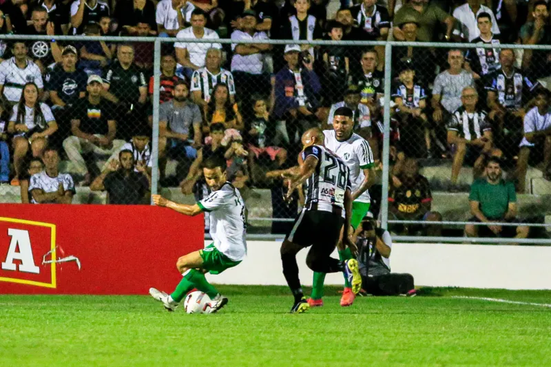 Primeiro tempo foi de poucas chances, mas Morais se destacou no Verdão