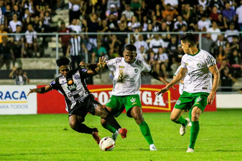 Jogo foi recheado de confusão, mas deu ASA no Fumeirão