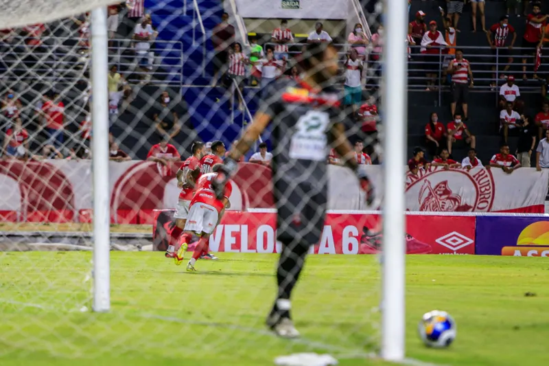 CRB bate o Moto Club por 2 a 0 e garante vaga na Copa do Nordeste 2022