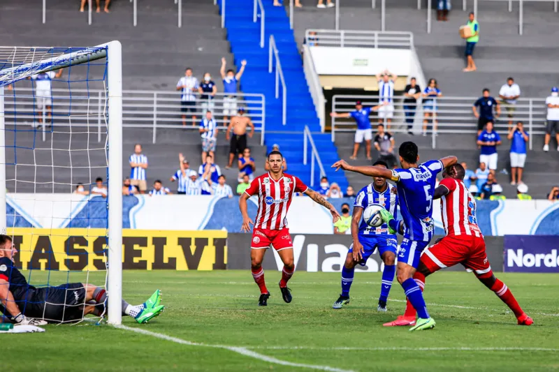 CSA vence o Náutico e encosta no Fortaleza, líder da Copa do Nordeste: 3 a 1