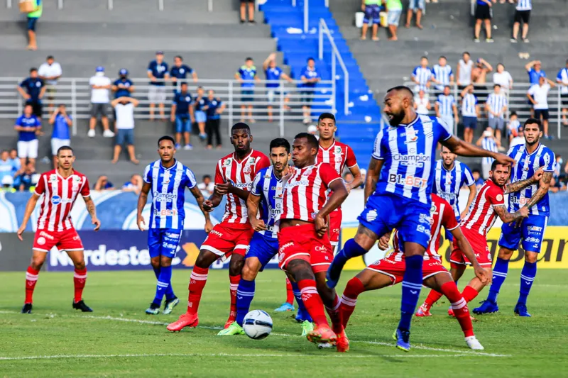 CSA vence o Náutico e encosta no Fortaleza, líder da Copa do Nordeste: 3 a 1