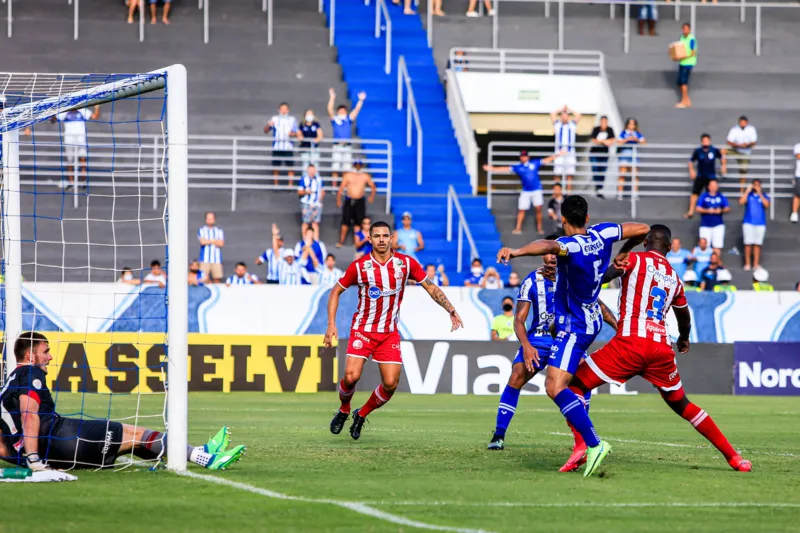 CSA vence o Náutico e encosta no Fortaleza, líder da Copa do Nordeste: 3 a 1