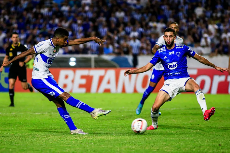 Azulão encara Grêmio e Cruzeiro fora de casa, dois times que brigam pelo título