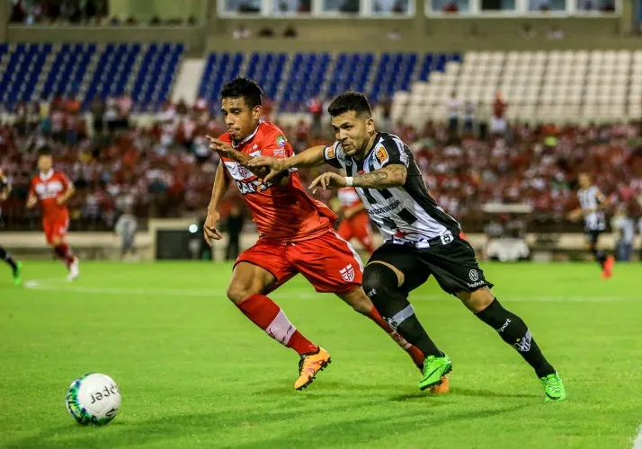 CRB e Tupi se enfrentaram no Estádio Rei Pelé