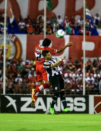 CRB e Tupi se enfrentaram no Estádio Rei Pelé