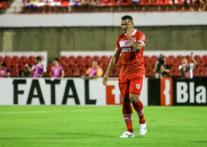 CRB e Tupi se enfrentaram no Estádio Rei Pelé