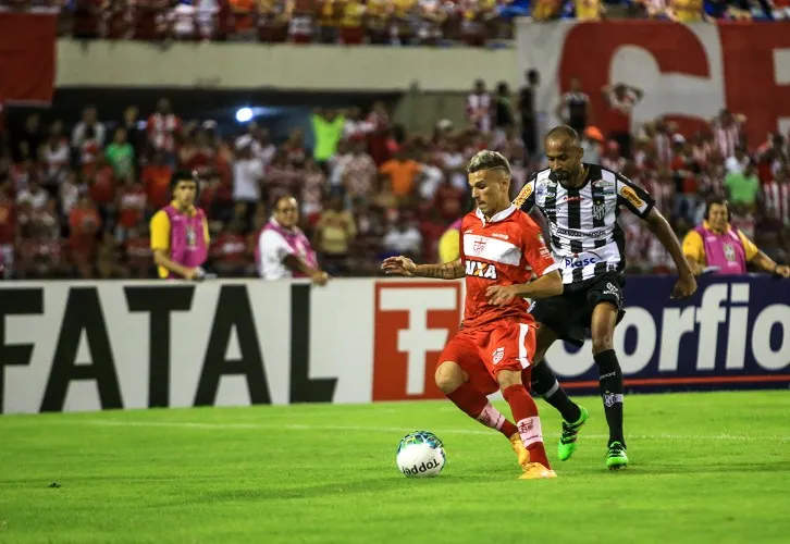 CRB e Tupi se enfrentaram no Estádio Rei Pelé