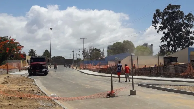 Imagens mostram obras realizadas nos bairros do Farol e Benedito Bentes