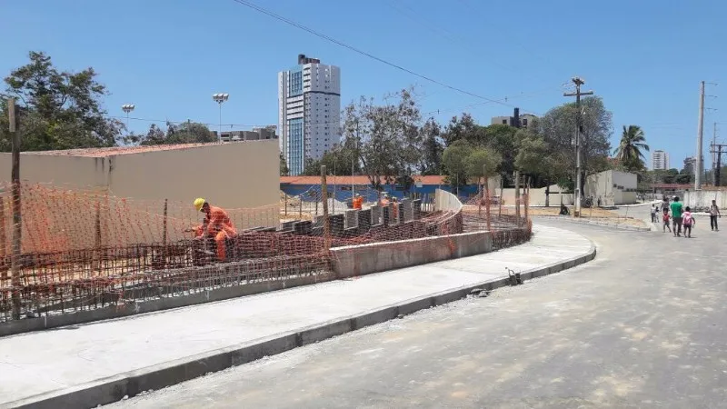 Imagens mostram obras realizadas nos bairros do Farol e Benedito Bentes