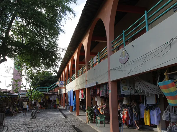 Prefeitura promete revitalizar área esquecida e dominada pelo comércio marginal no centro da capital