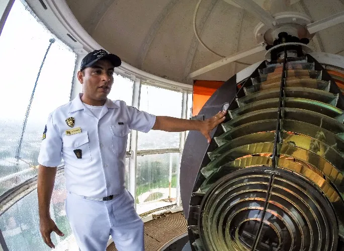 Mesmo com o avanço da tecnologia, os faróis sendo o principal meio de orientação de pescadores
