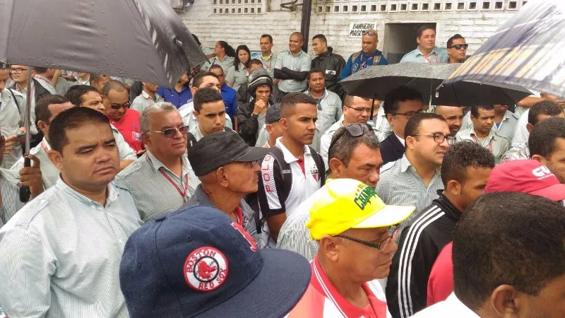 Reunião aconteceu na garagem da empresa São Francisco