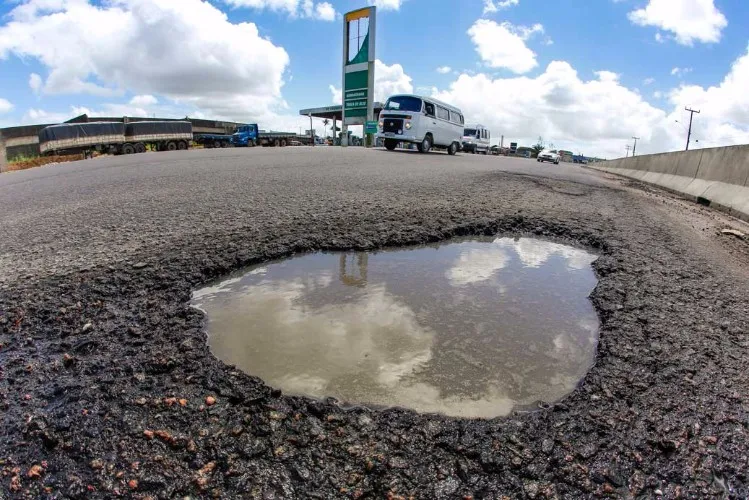 Estradas refletiram os estragos provocados pelas chuvas