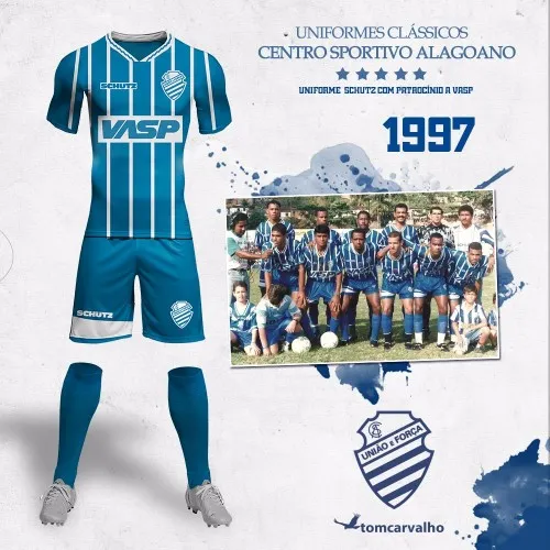 Tom Carvalho está reunindo duas grandes paixões: colorir fotografias antigas e futebol