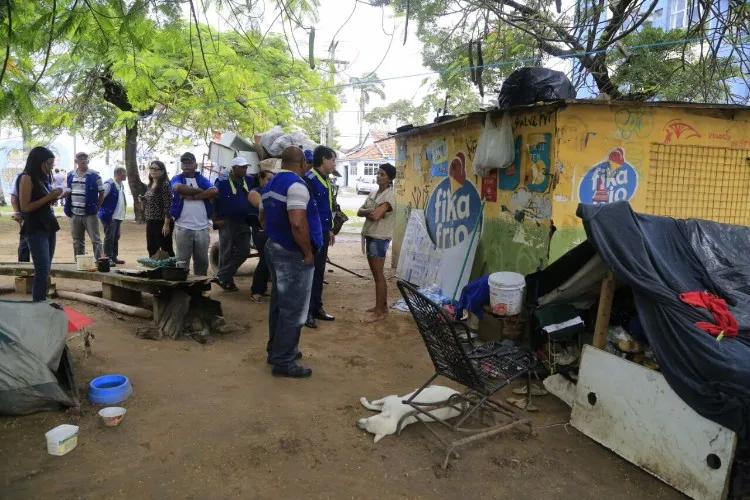 Moradores de rua, assentados e ambulantes são notificados para deixar Sinimbu