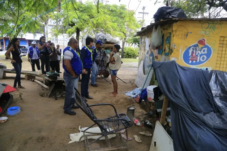 Moradores de rua, assentados e ambulantes são notificados para deixar Sinimbu