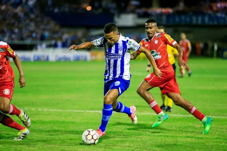 CSA faz 1x0, volta a vencer o Tombense-MG e garante classificação