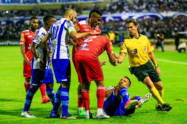 CSA faz 1x0, volta a vencer o Tombense-MG e garante classificação
