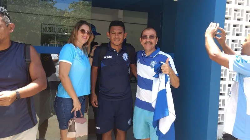 Azulinos recepcionam jogadores 