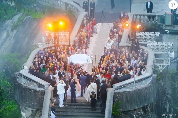 Realizada no Cristo Redentor, a cerimônia seguiu o ritual judaico