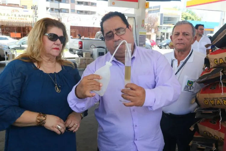 Ministério Público e Agencia Nacional do Petróleo fiscalizam postos de combustíveis em Alagoas  