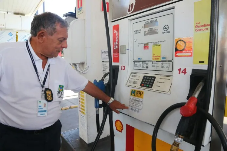 Ministério Público e Agencia Nacional do Petróleo fiscalizam postos de combustíveis em Alagoas  