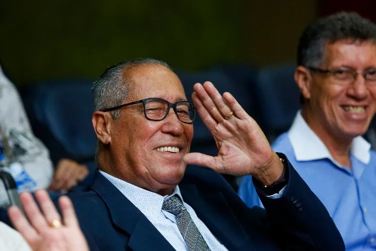 Radialista Arivaldo Maia é homenageado no Prêmio Odete Pacheco 