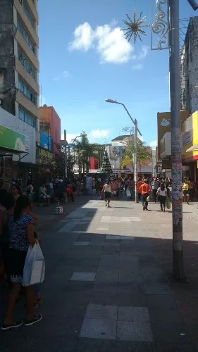 População aproveita o momento pós-feriado e a queima de preço dos produtos para fazer compras