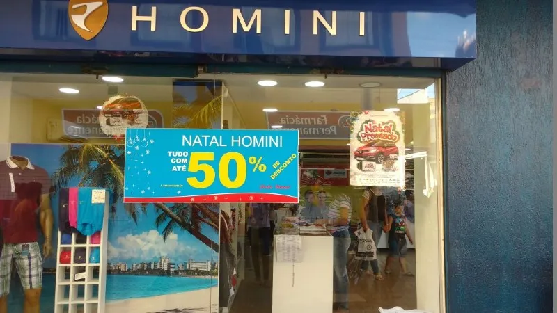 População aproveita o momento pós-feriado e a queima de preço dos produtos para fazer compras