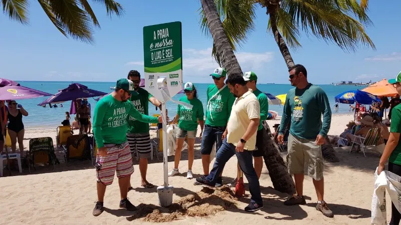 Equipamentos foram retirados pela Prefeitura de Maceió; ação gerou protestos da população