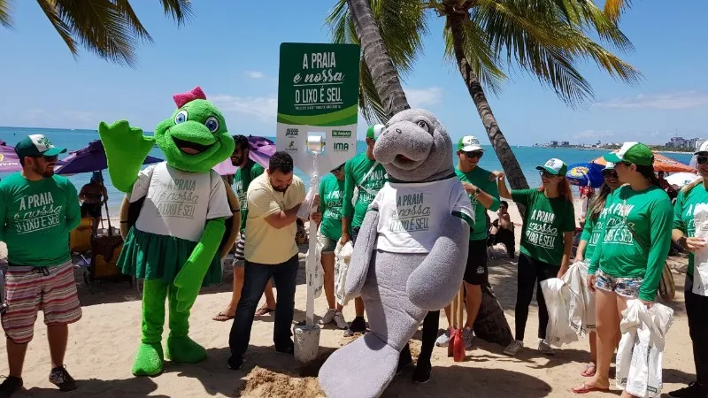 Equipamentos foram retirados pela Prefeitura de Maceió; ação gerou protestos da população
