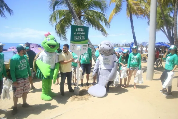 Equipamentos foram retirados pela Prefeitura de Maceió; ação gerou protestos da população
