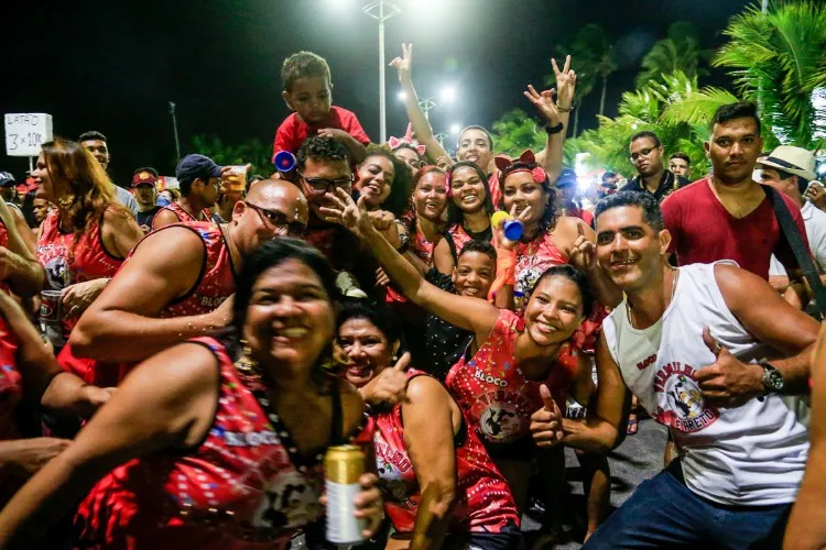 Desfile de blocos abriu as prévias carnavalescas em Alagoas 
