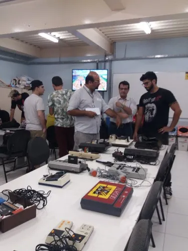 Além de expor material em seu estúdio, Tom Carvalho também participa de eventos
