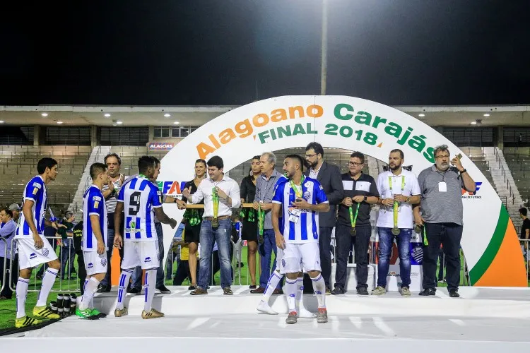 CSA venceu o CRB por 2x0 e levantou a taça pela 38ª vez