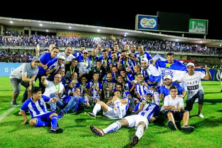 CSA venceu o CRB por 2x0 e levantou a taça pela 38ª vez